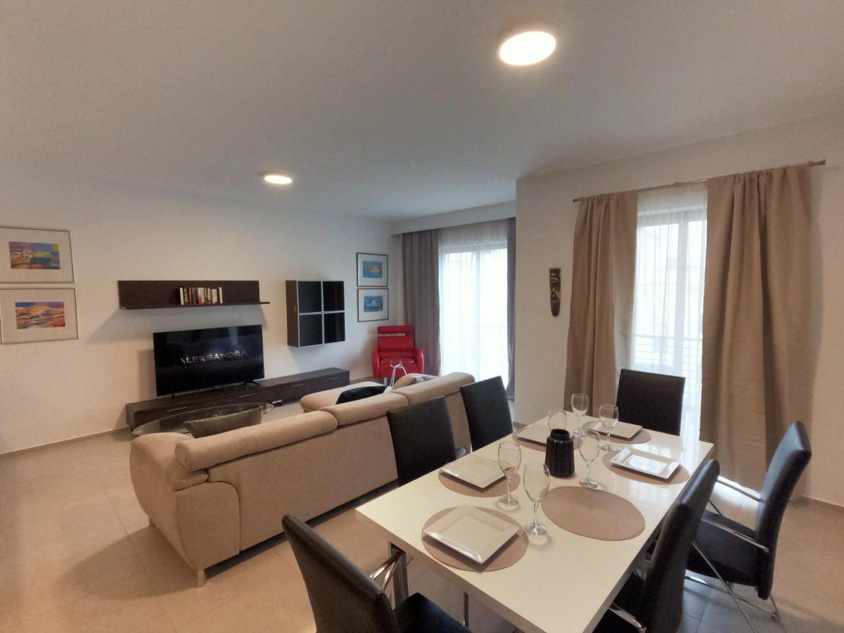 Korzo Suites St. Julian'S Εξωτερικό φωτογραφία